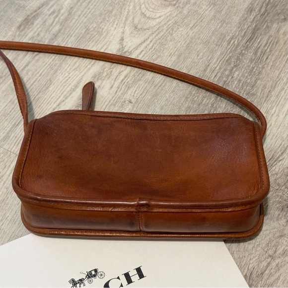 VINTAGE COACH British Tan Leather Zippered Crossbody Bag - EUC RARE - Picture 14 of 16